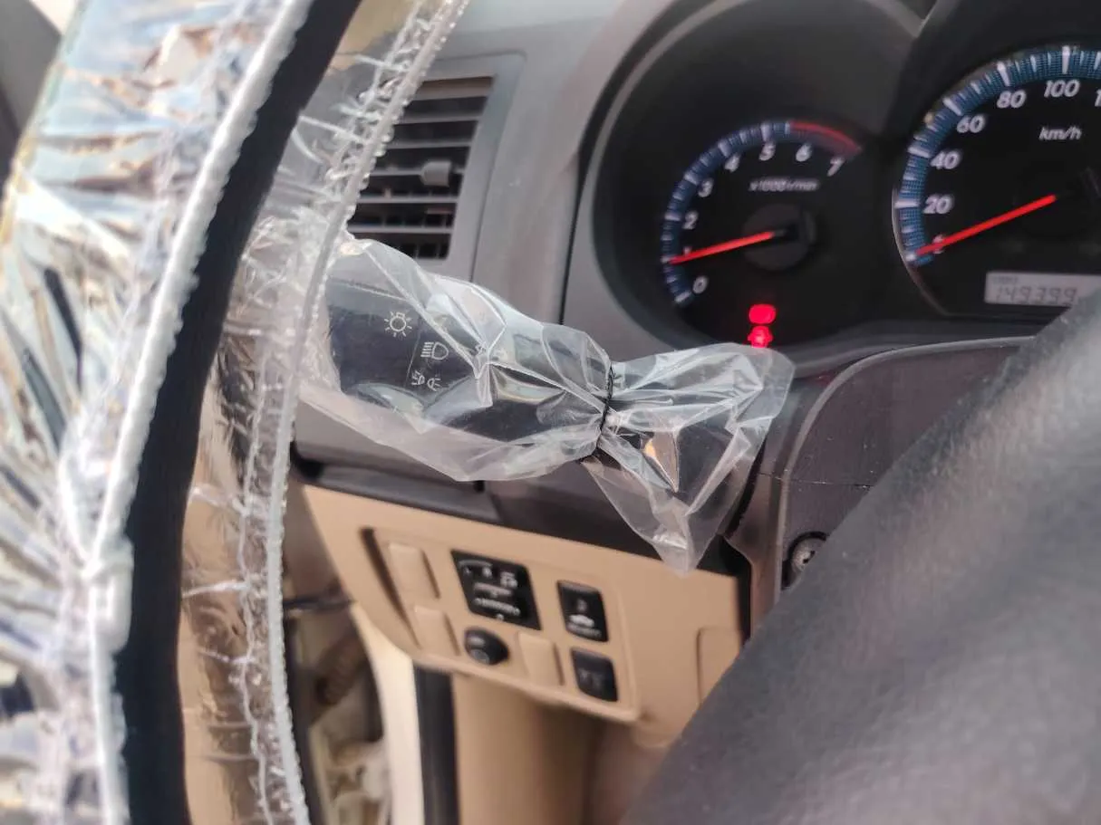 Car image 26