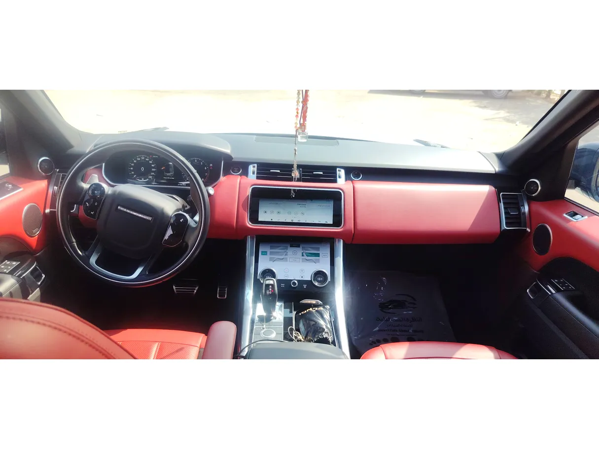 Car image 17