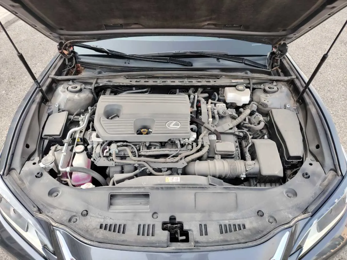 Car image 38