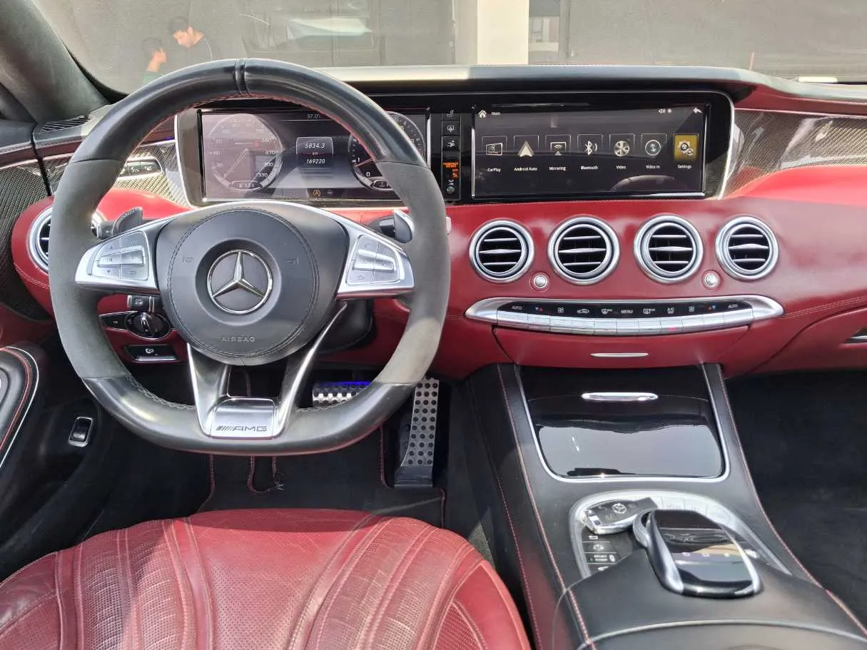 Car image 18