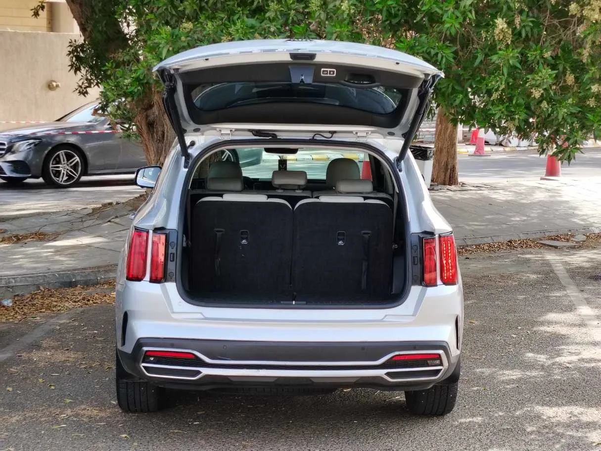 Car image 29
