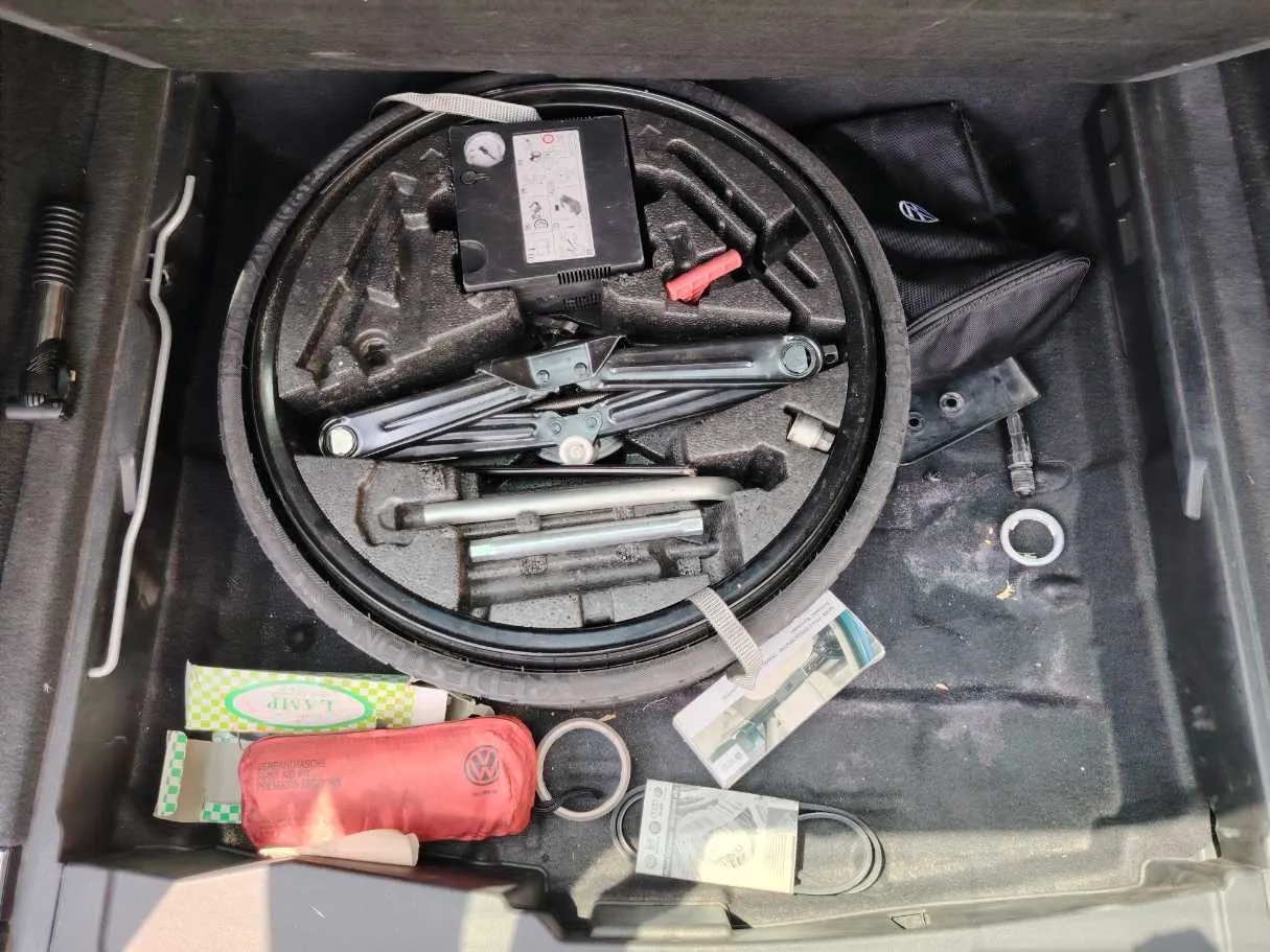 Car image 41