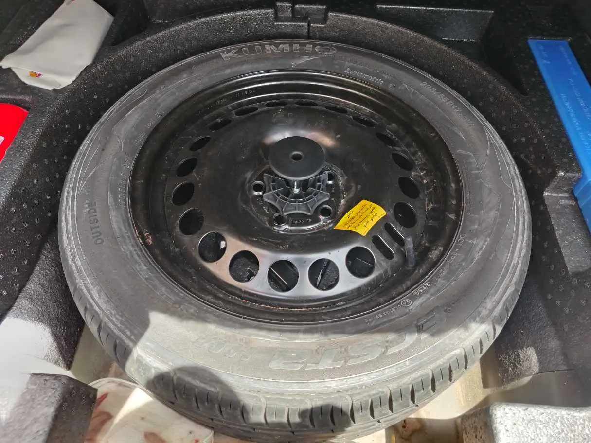 Car image 39