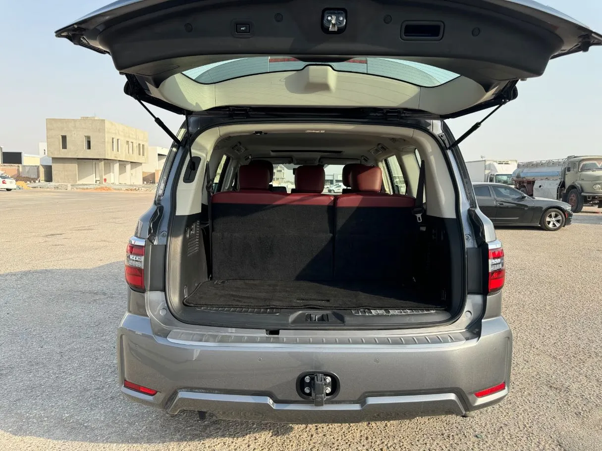 Car image 23
