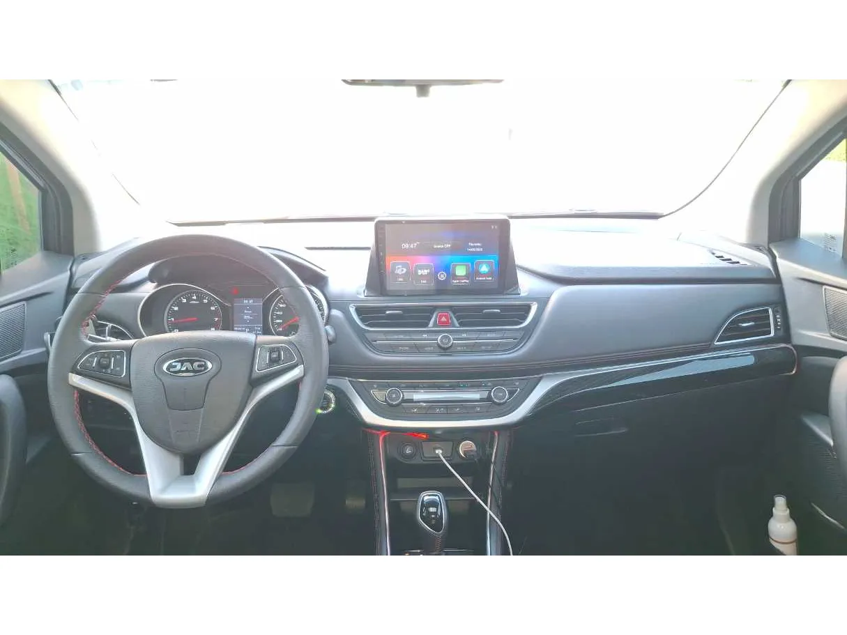 Car image 17