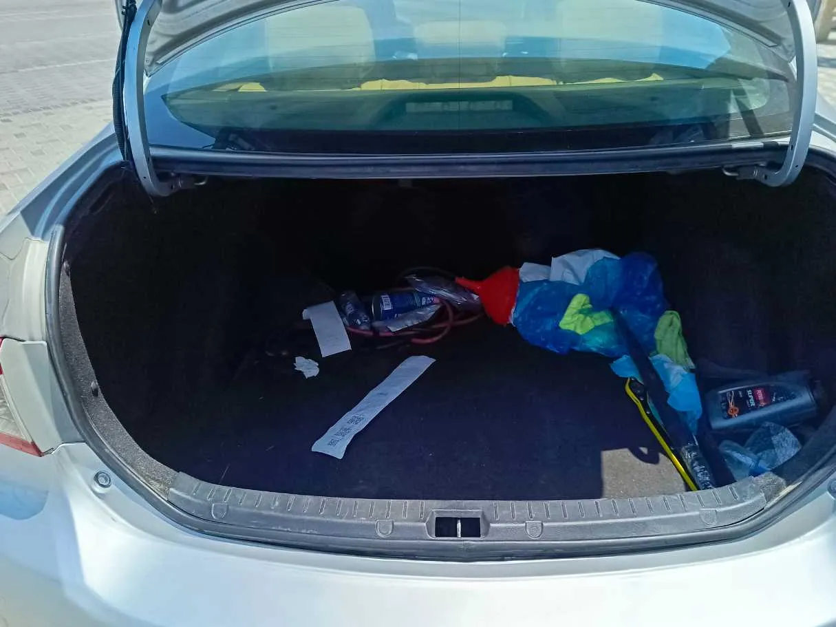 Car image 21