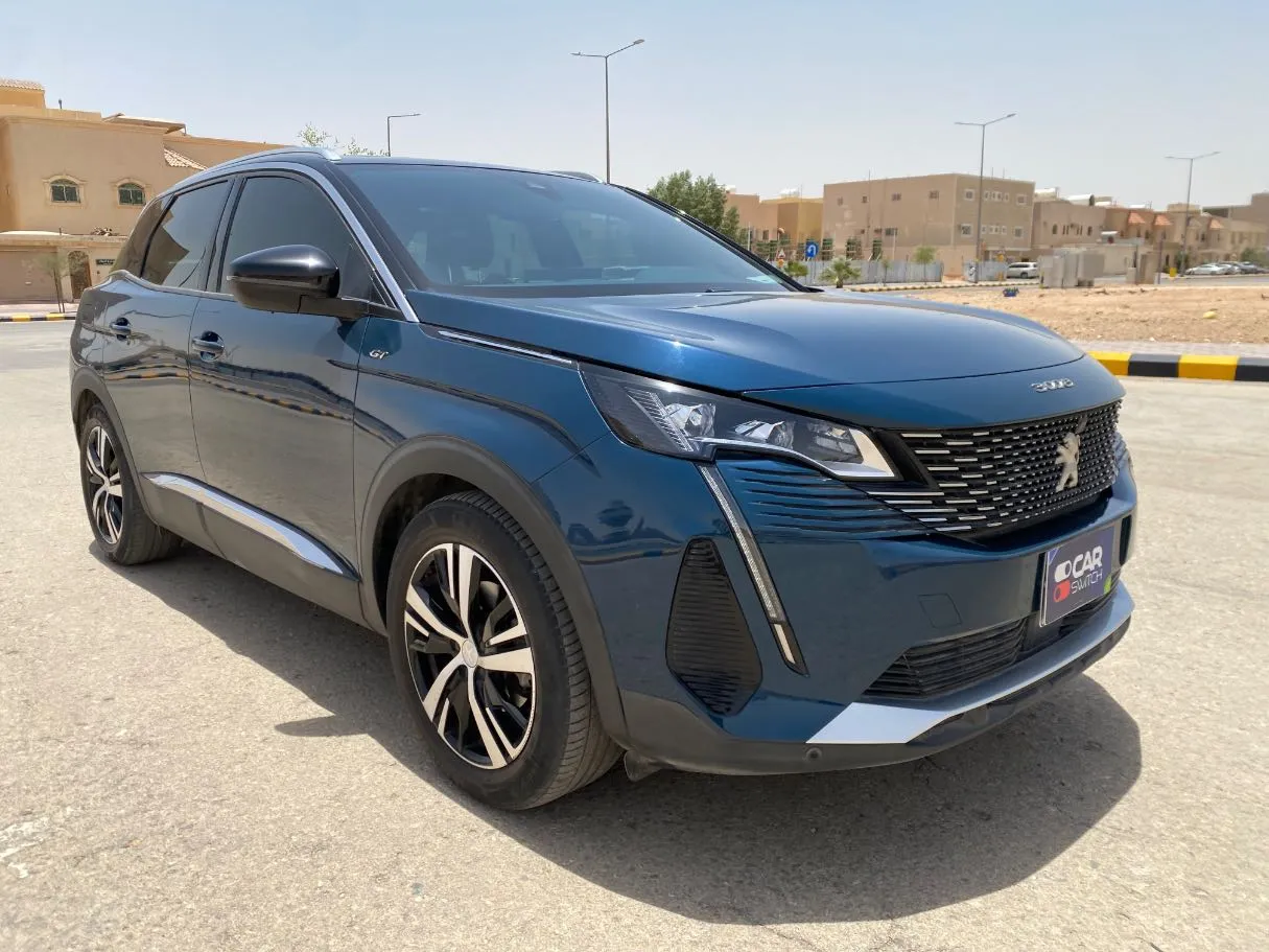 Car image 3