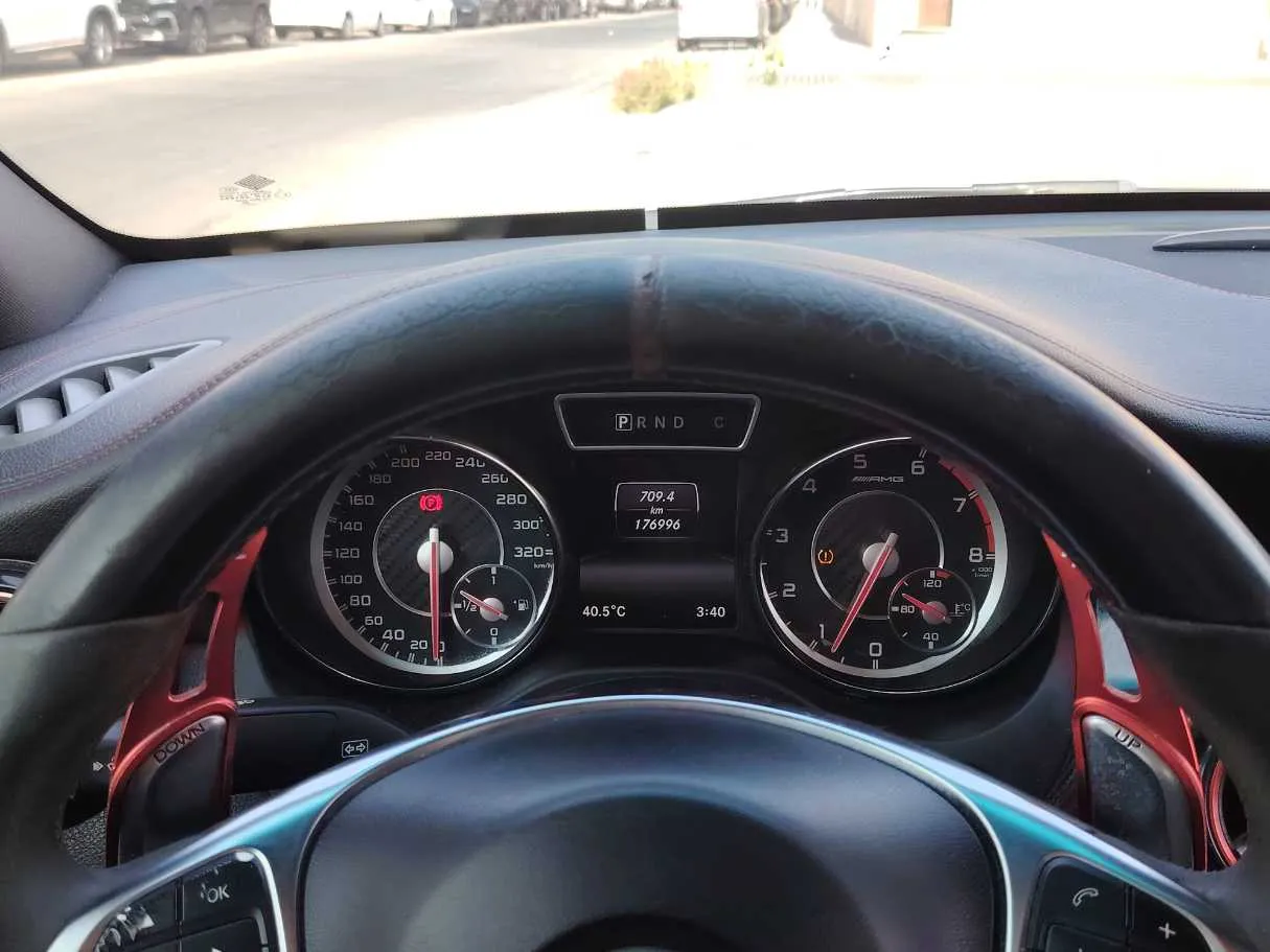 Car image 27