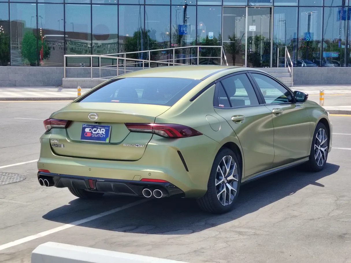 Car image 5