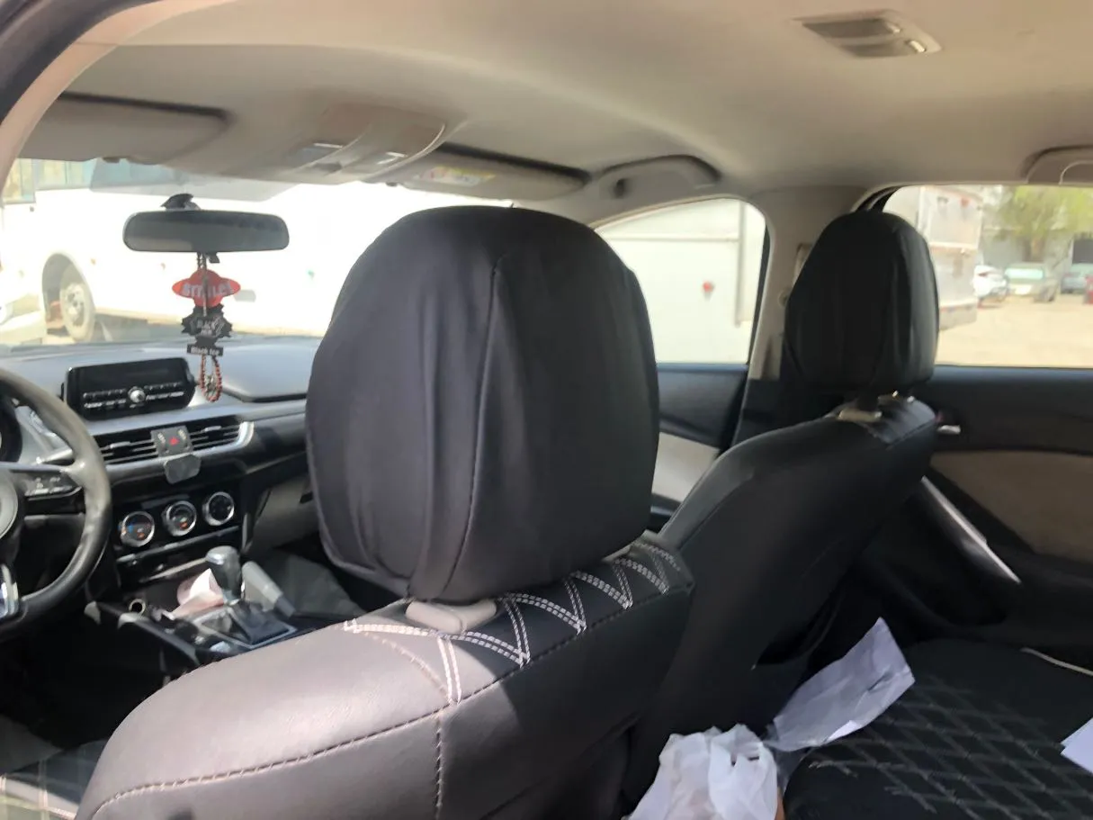 Car image 15