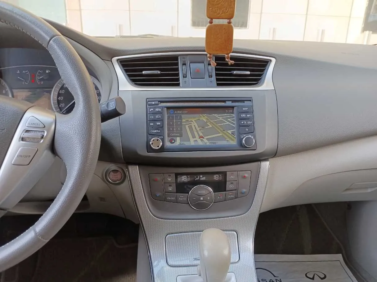 Car image 16