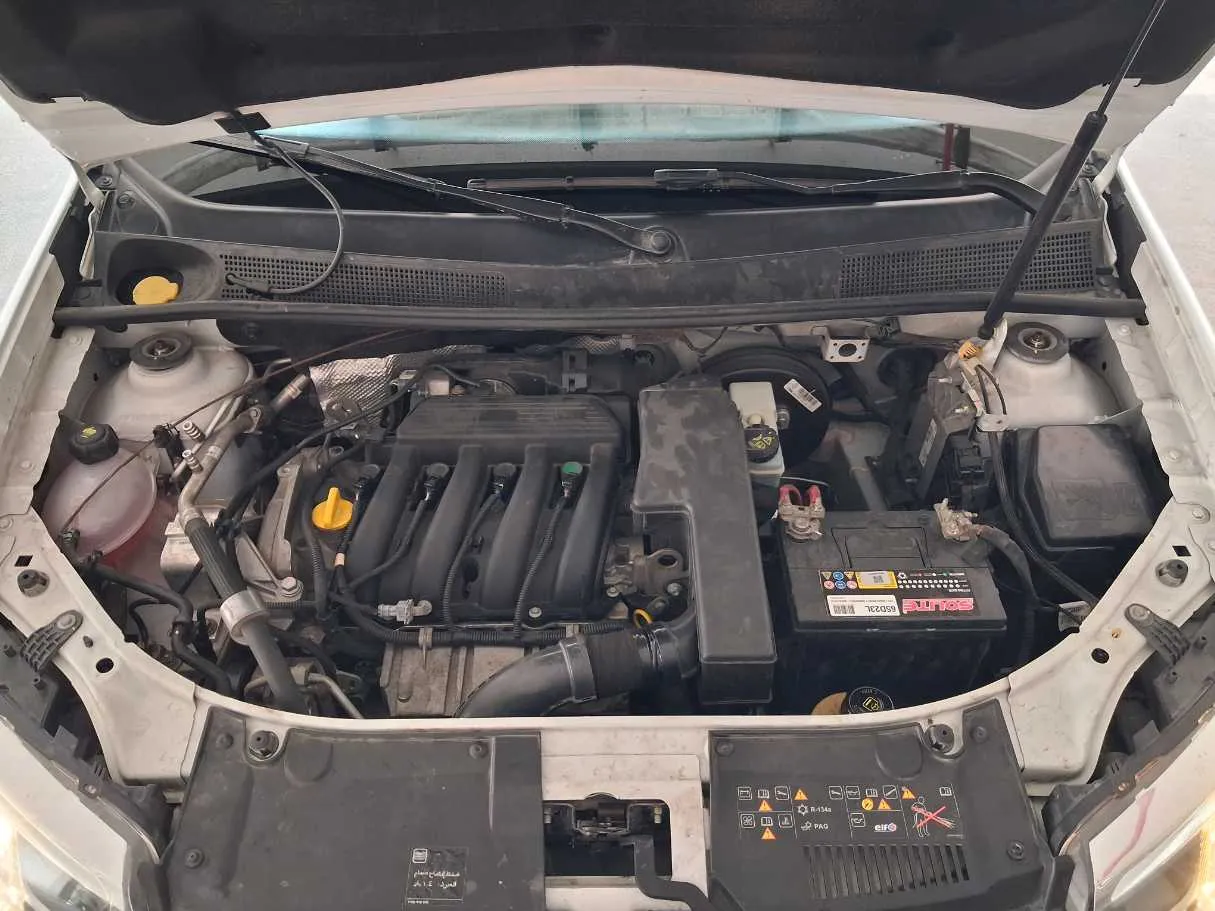 Car image 19