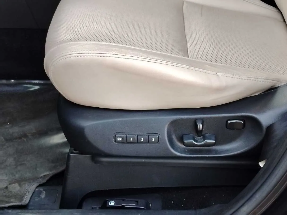 Car image 31