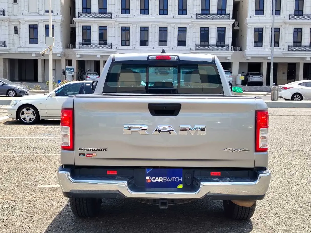 Car image 6