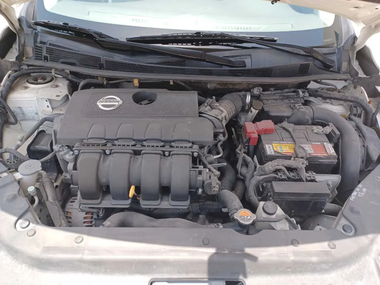 Car image 25