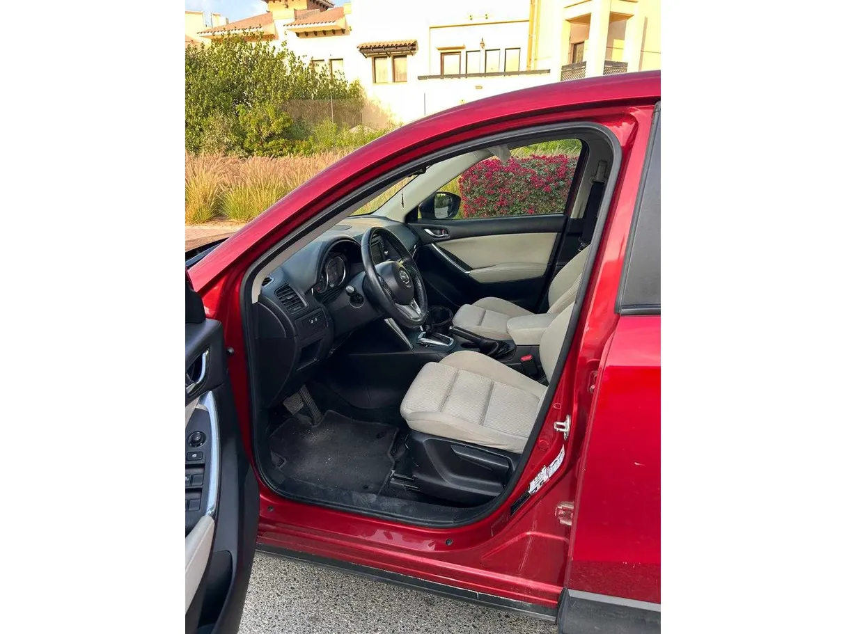 Car image 9