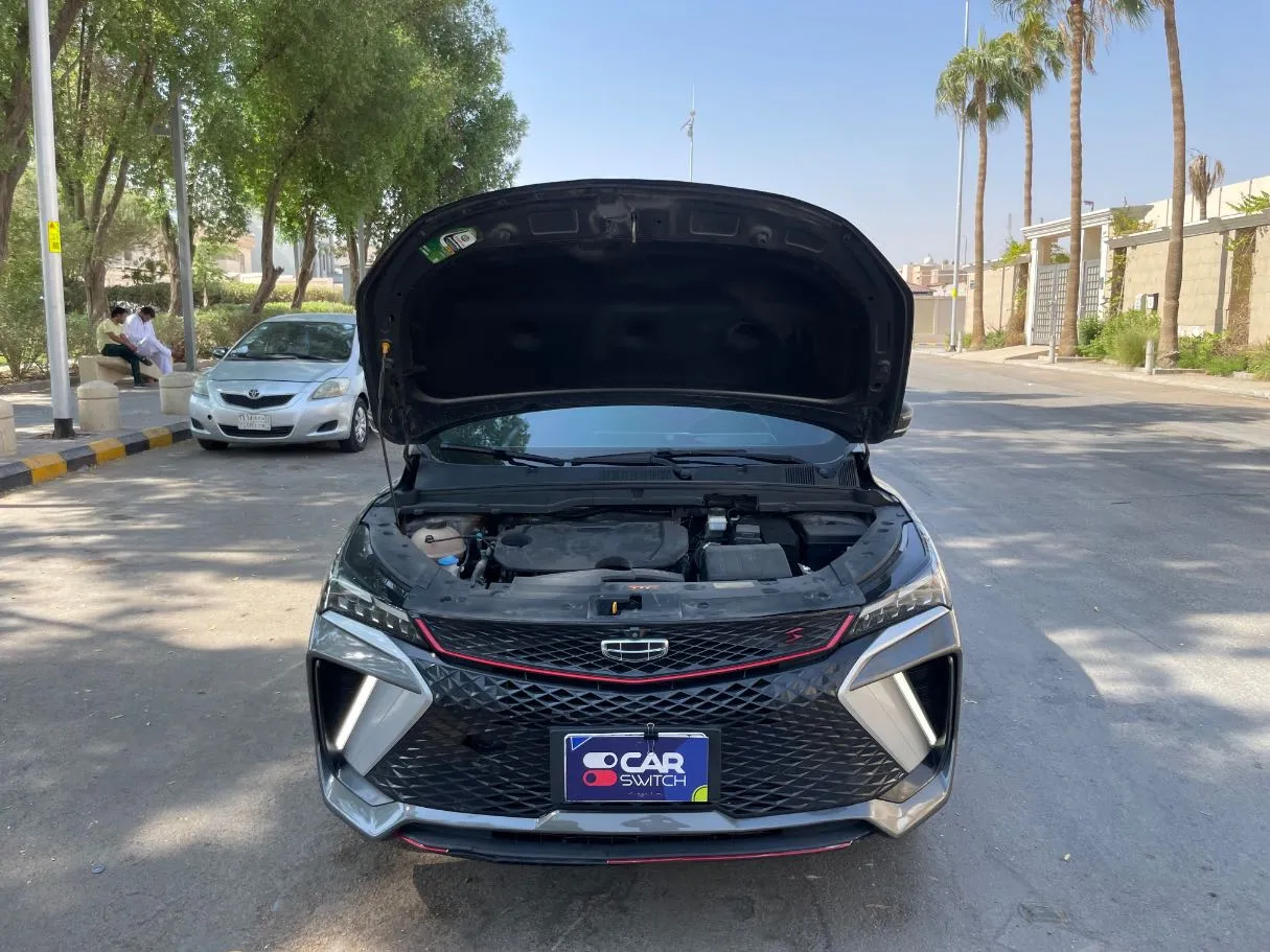 Car image 25