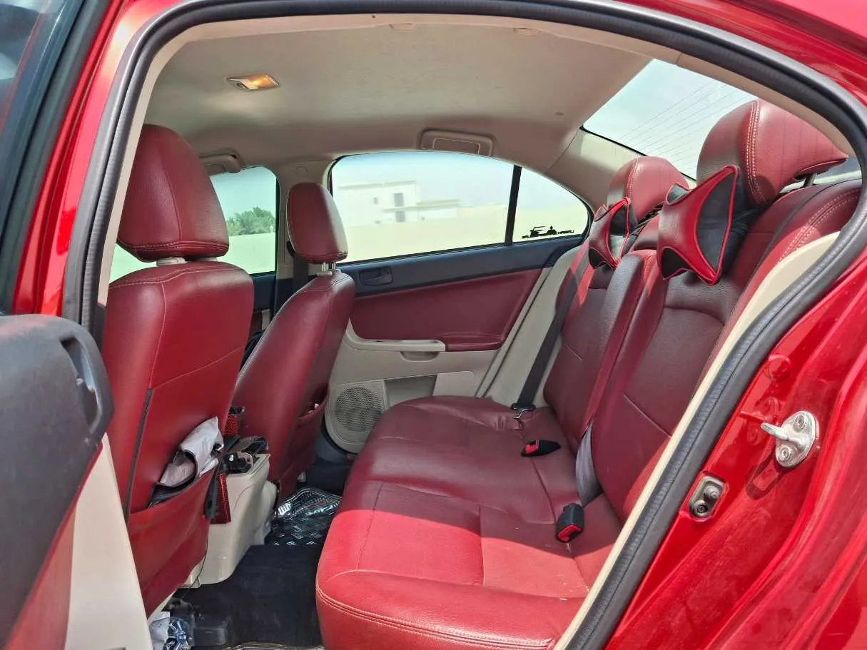 Car image 13