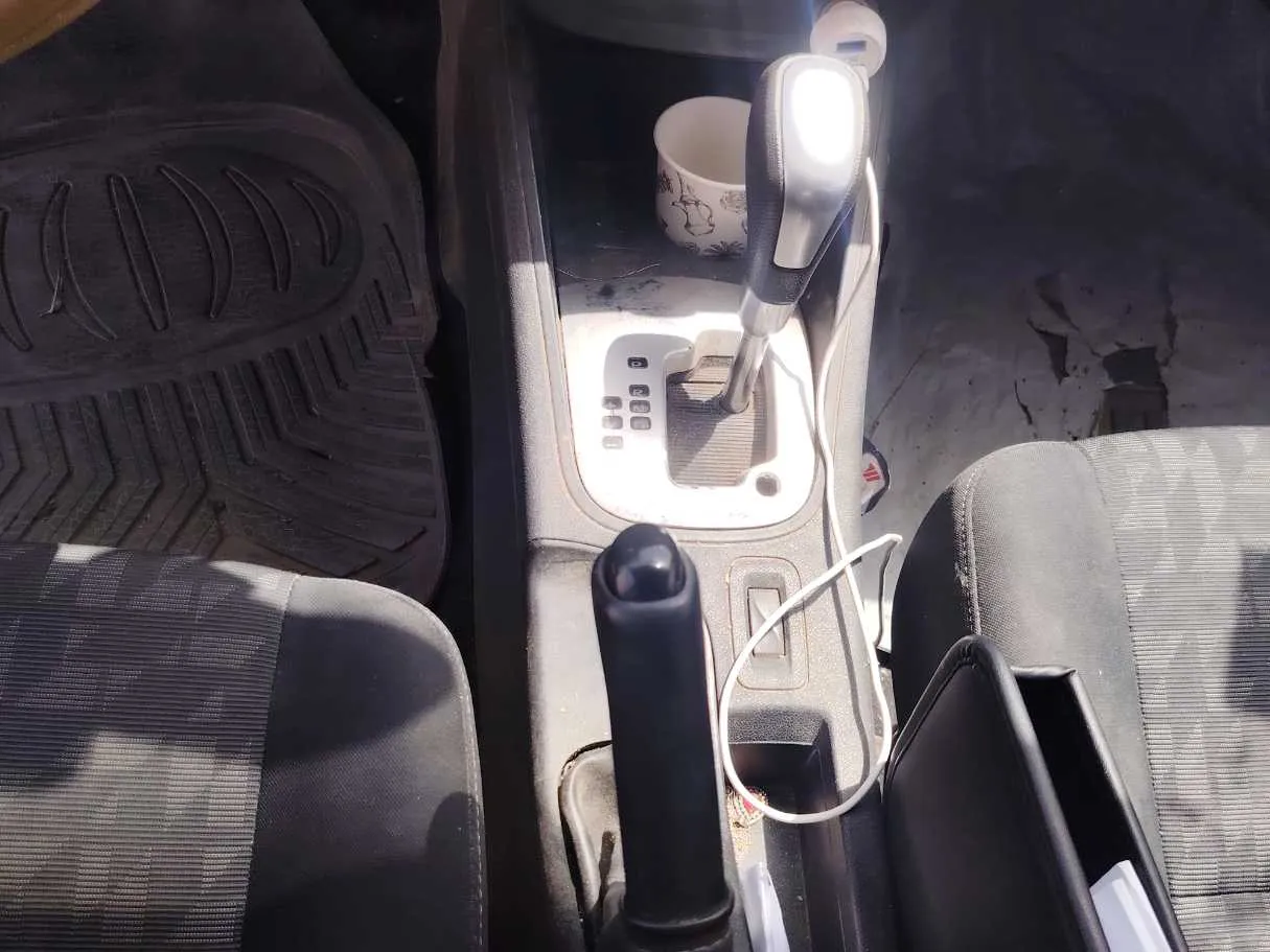 Car image 17