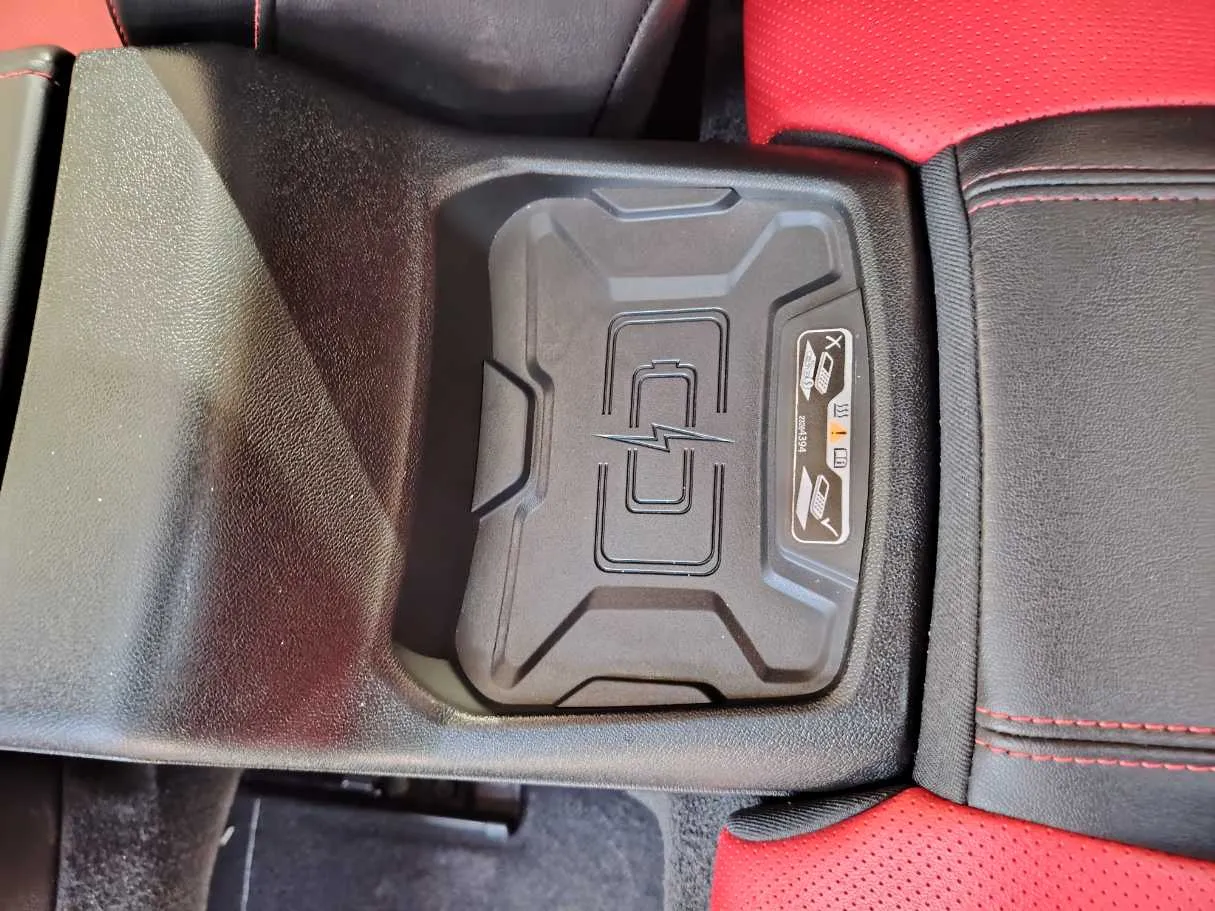 Car image 33