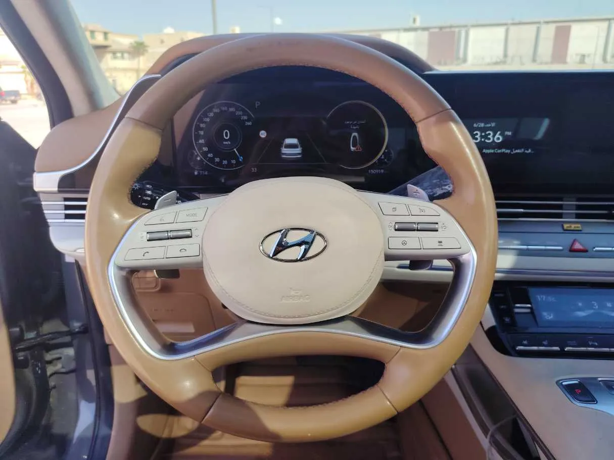 Car image 22