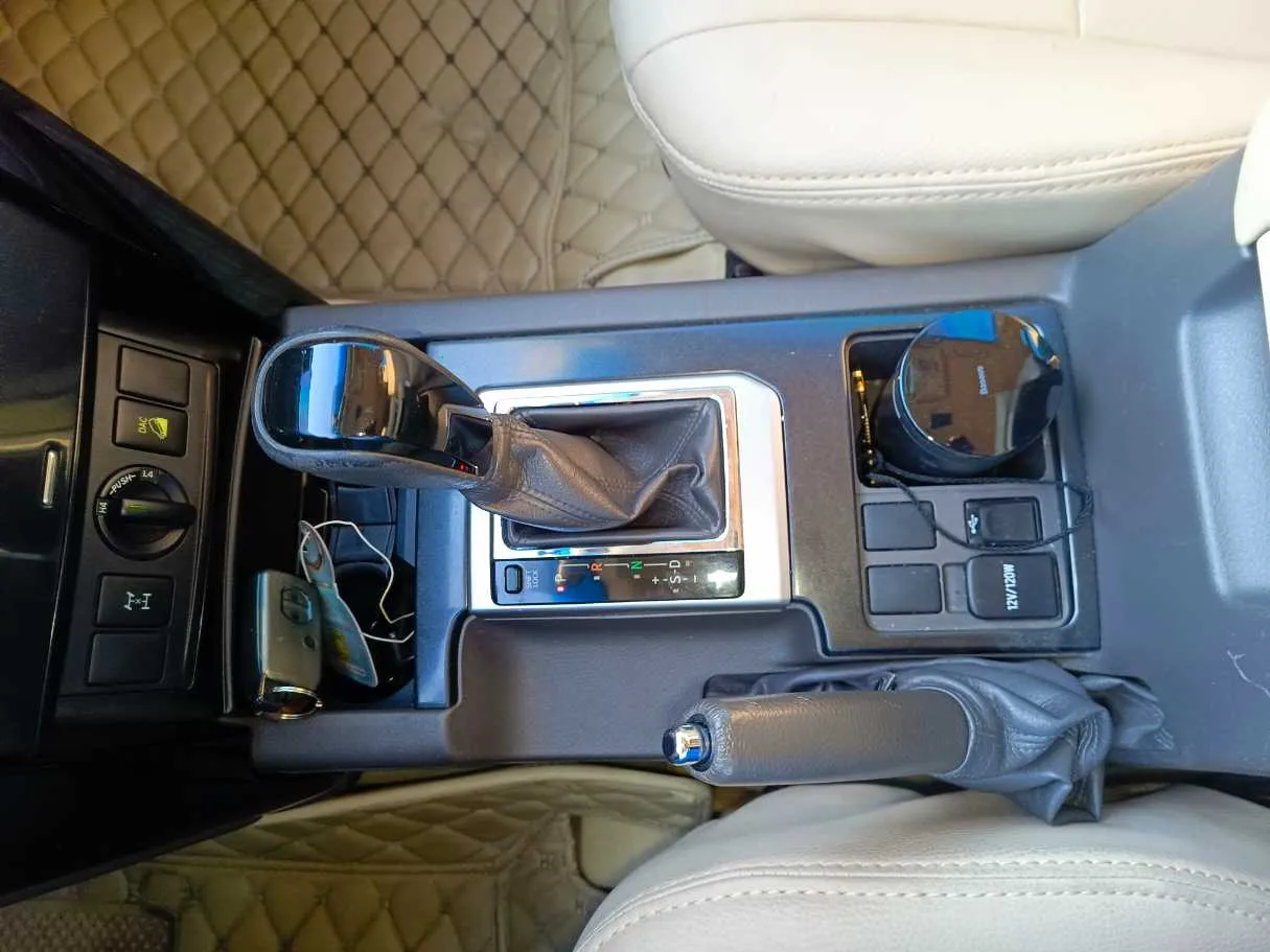 Car image 21