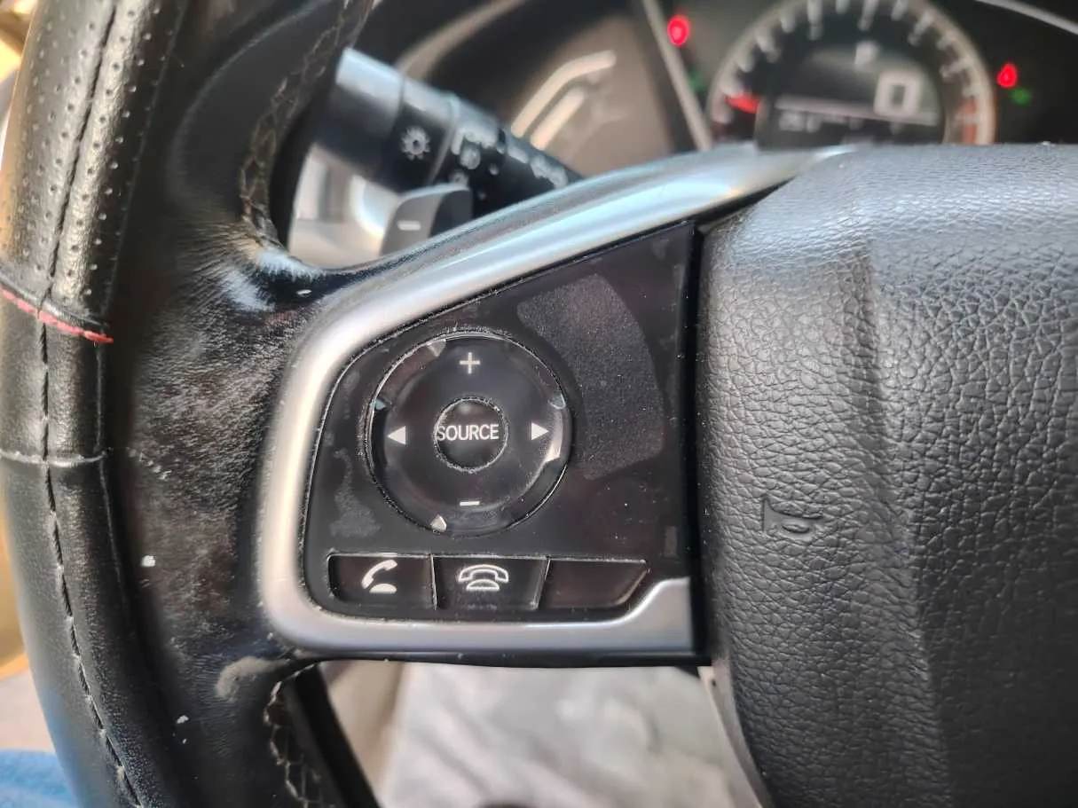 Car image 33