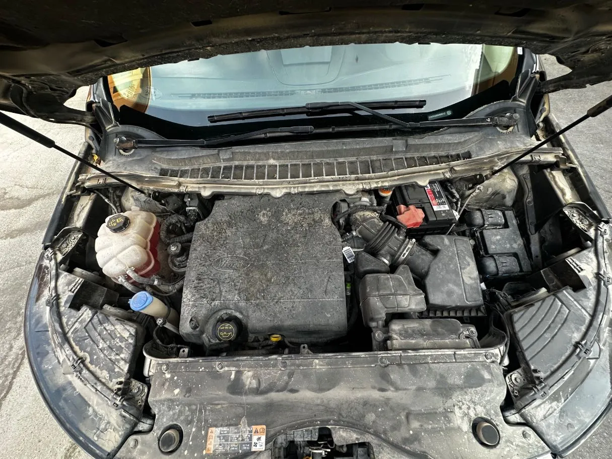 Car image 26