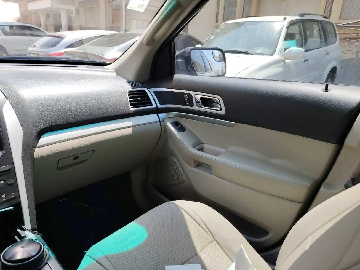 Car image 36
