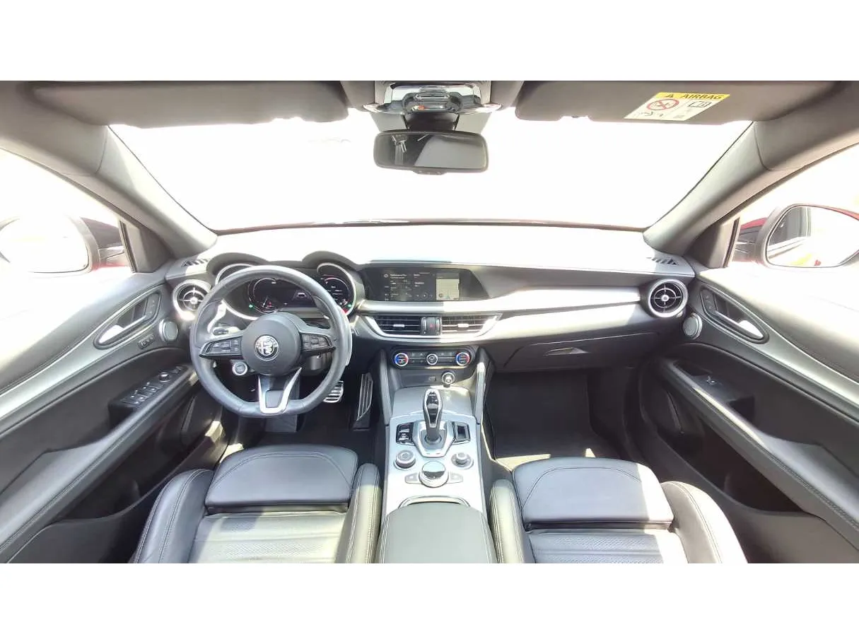 Car image 18