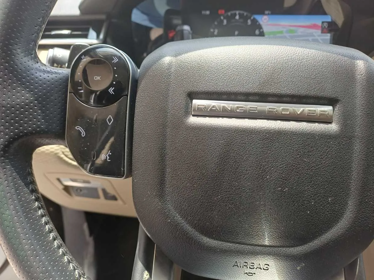 Car image 20