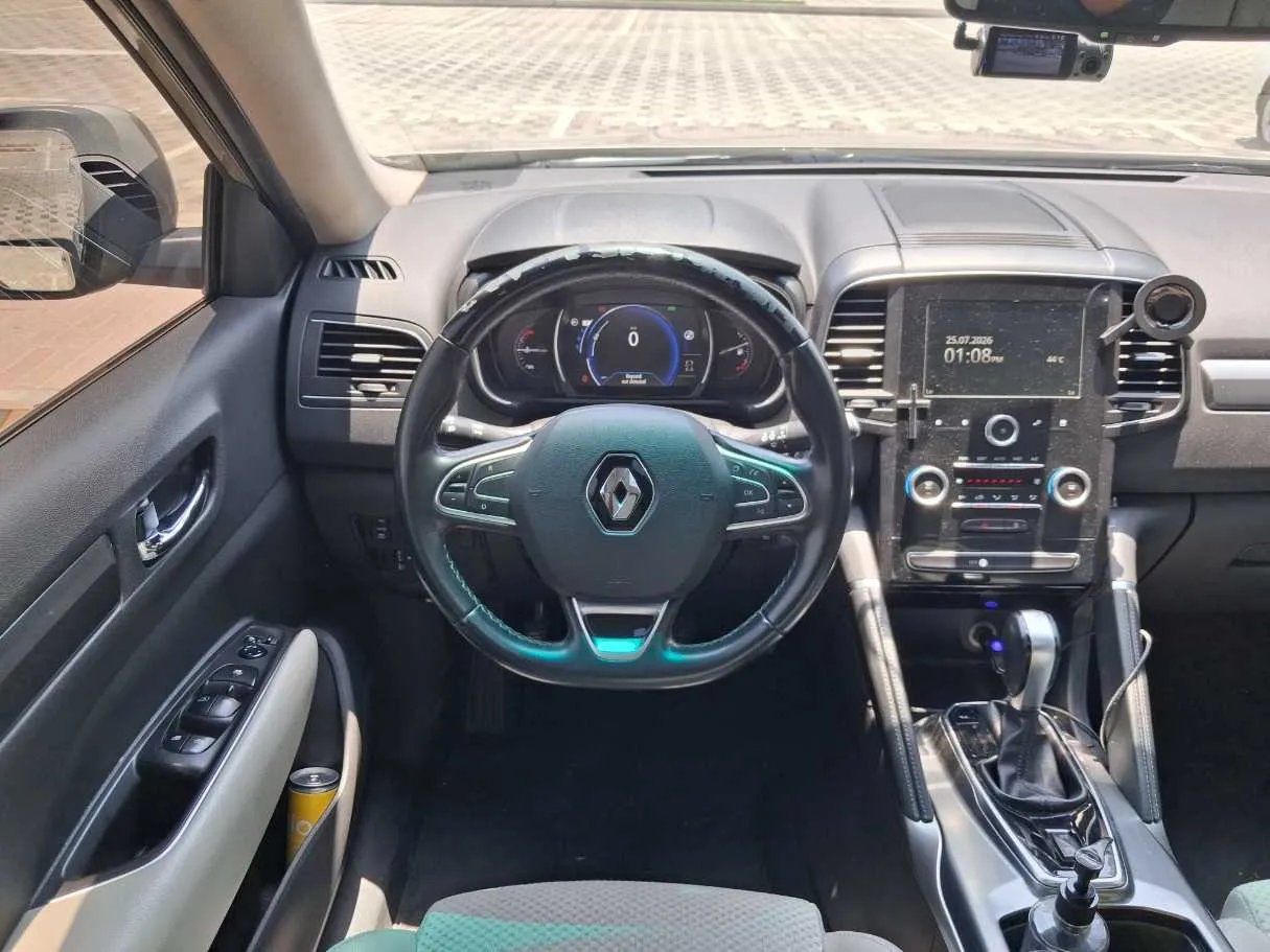 Car image 18