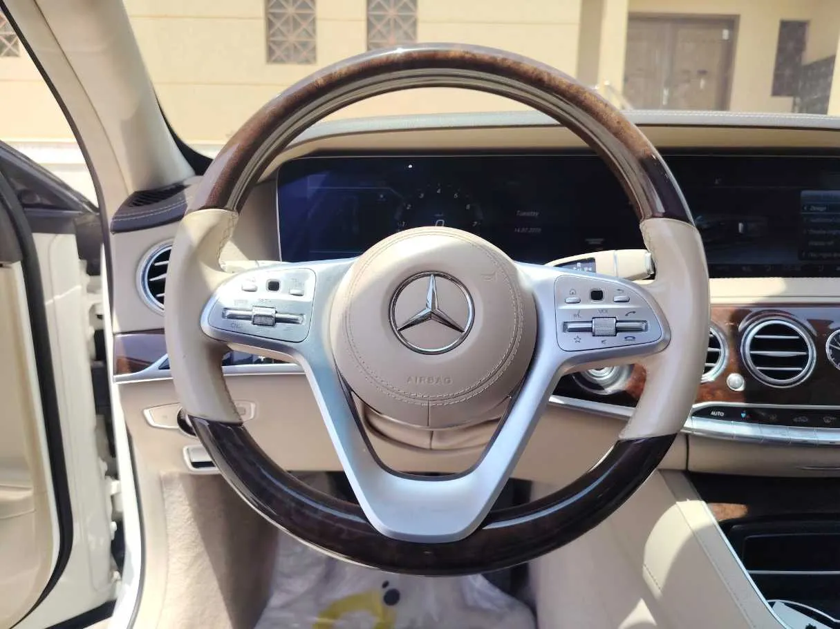 Car image 25
