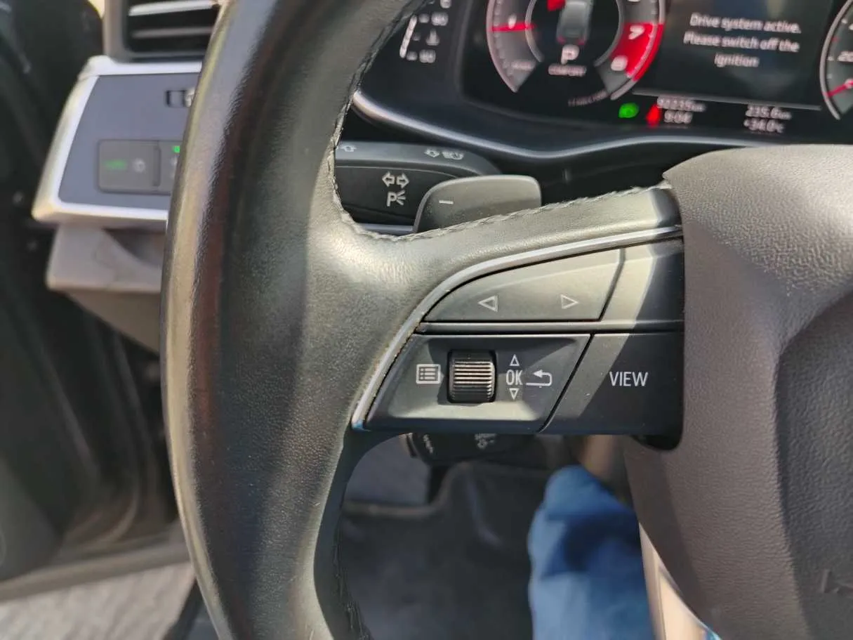 Car image 47