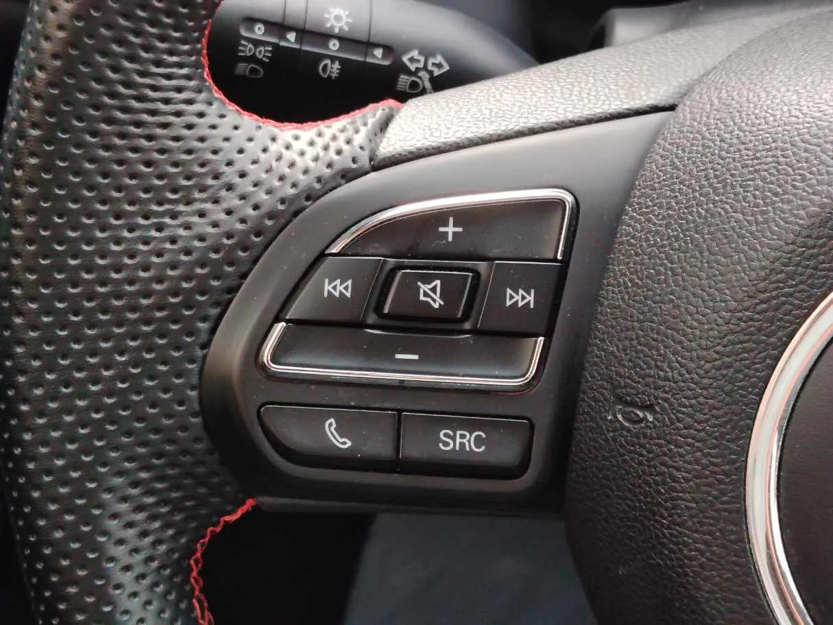 Car image 31