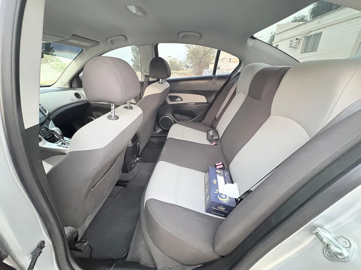 Car image 8