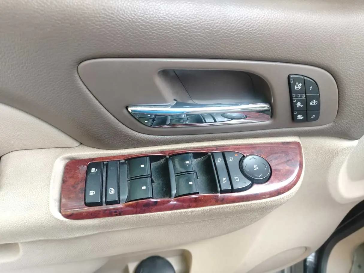 Car image 40