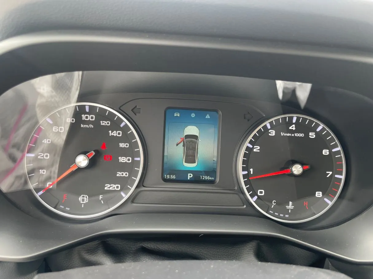 Car image 20