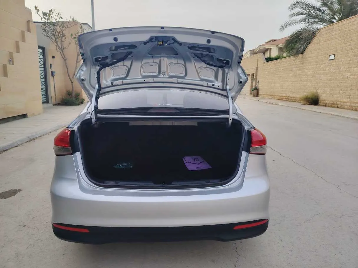 Car image 22