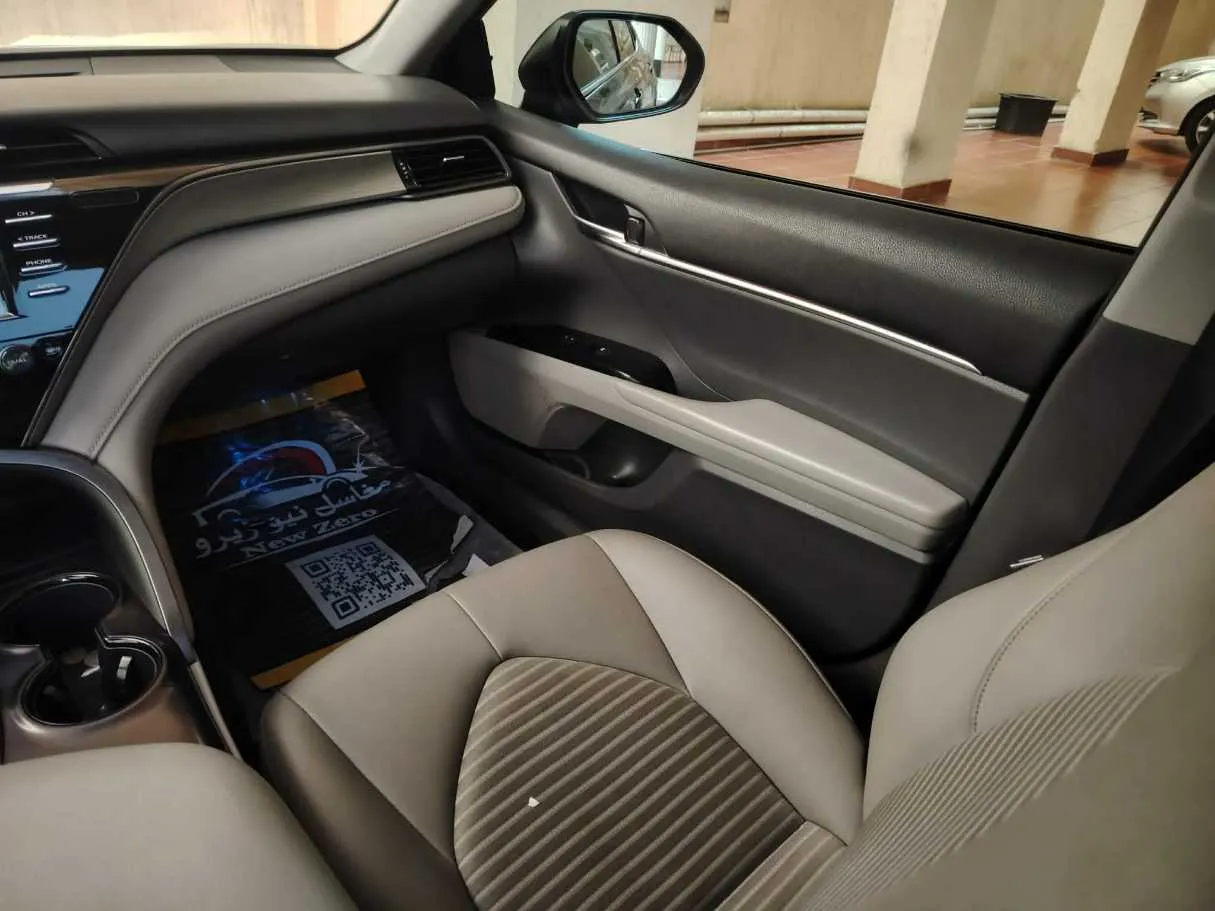 Car image 21