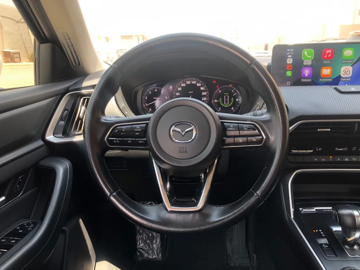 Car image 18