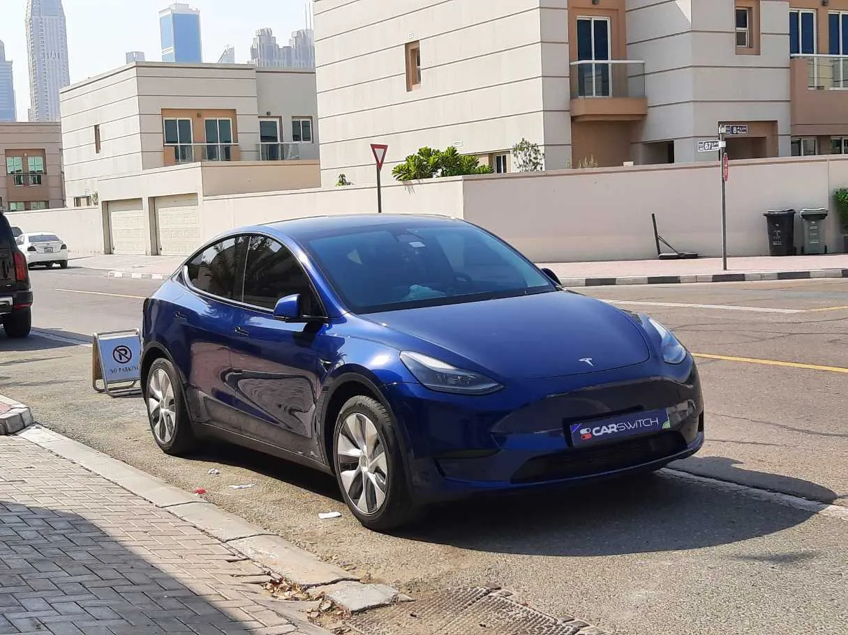 Car image 3