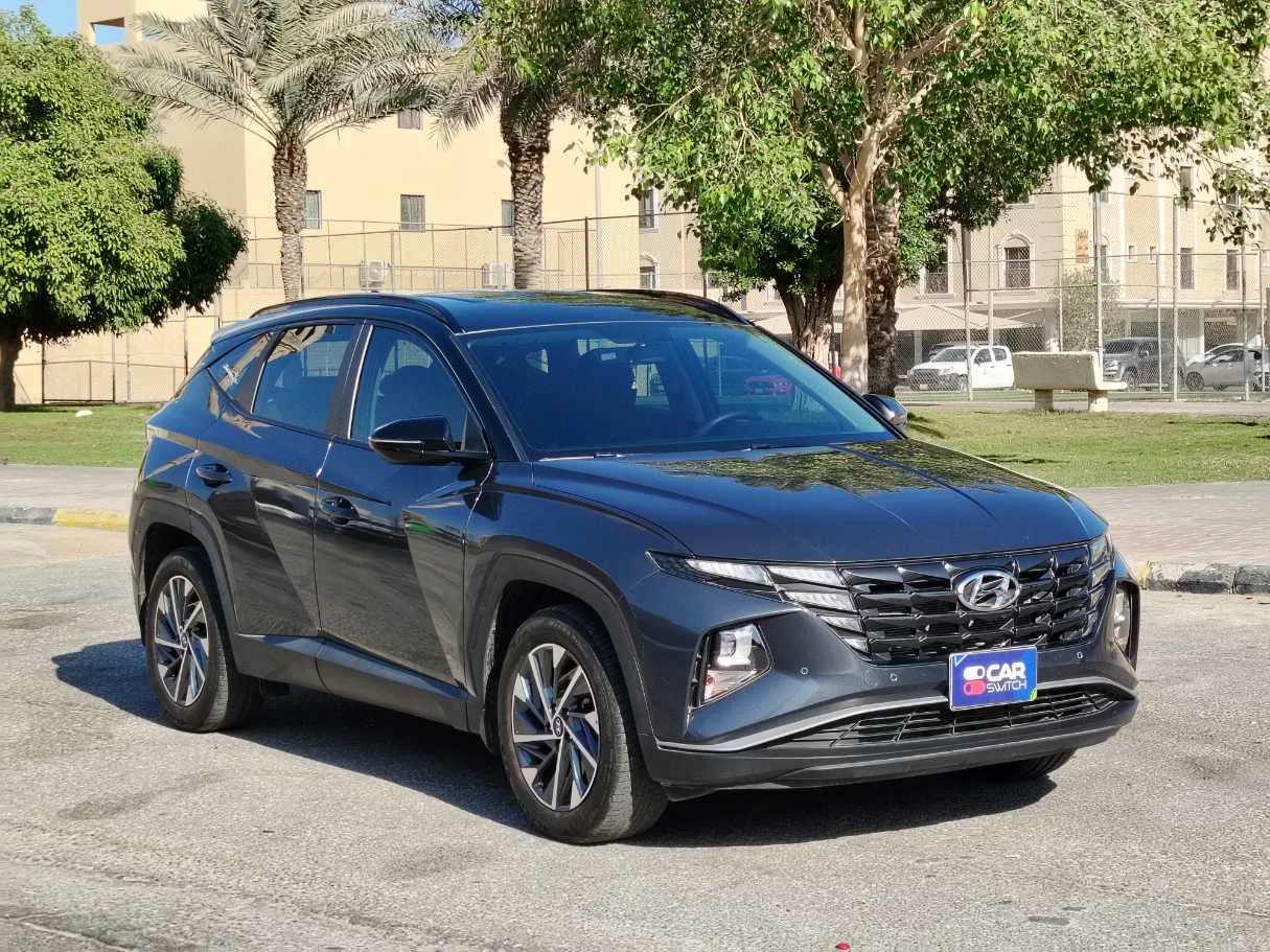 Car image 3