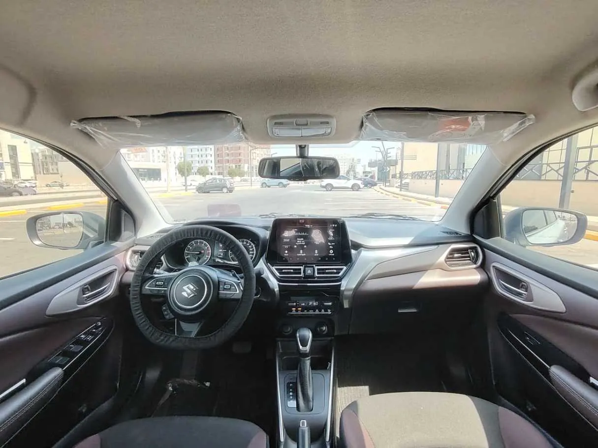 Car image 18