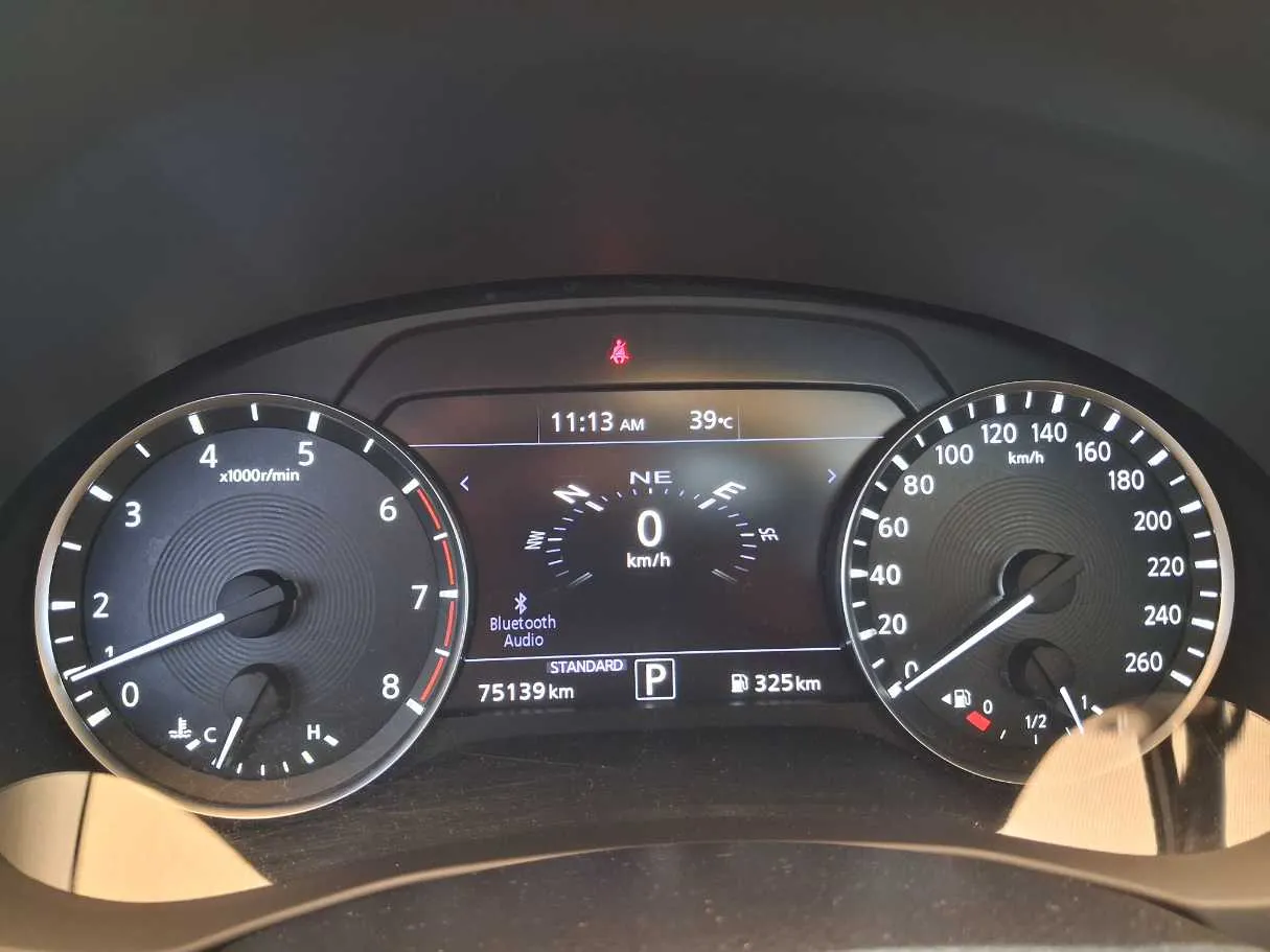Car image 18