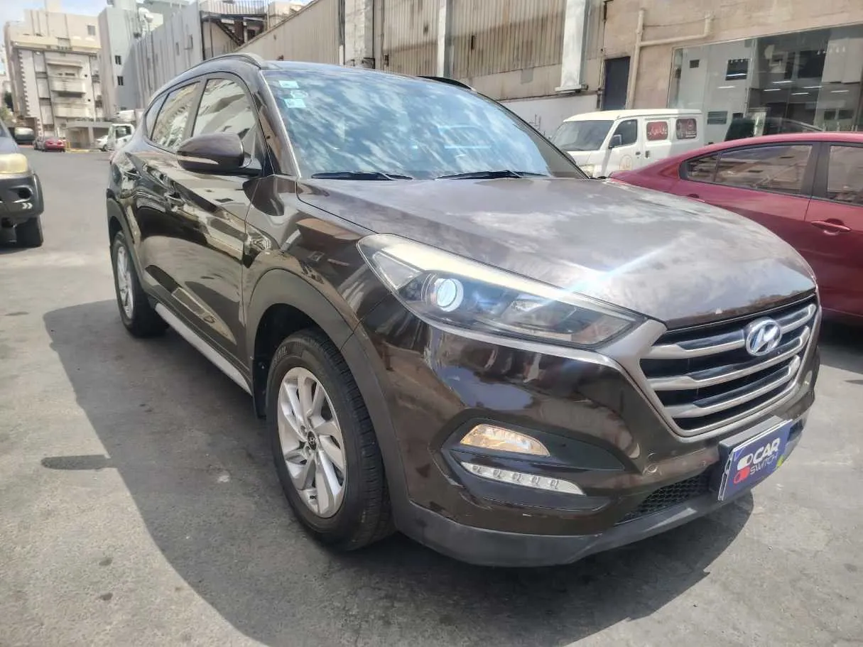 Car image 3