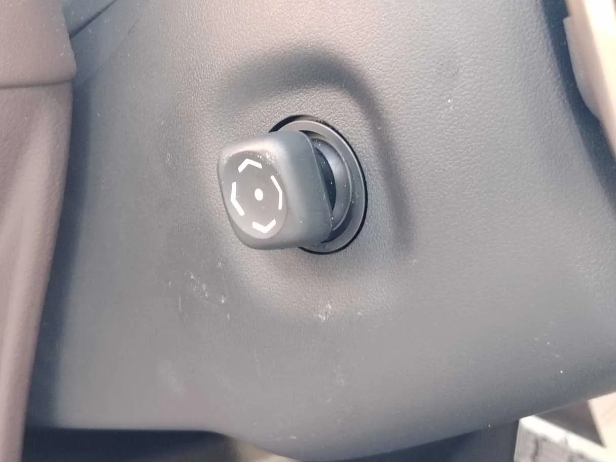 Car image 36