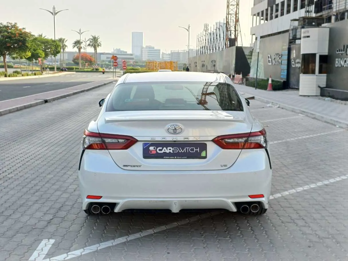 Car image 6