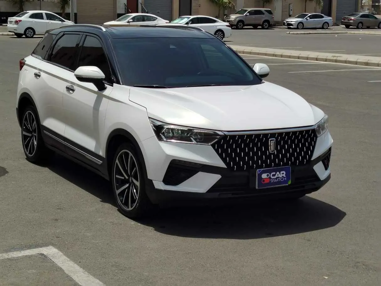 Car image 3