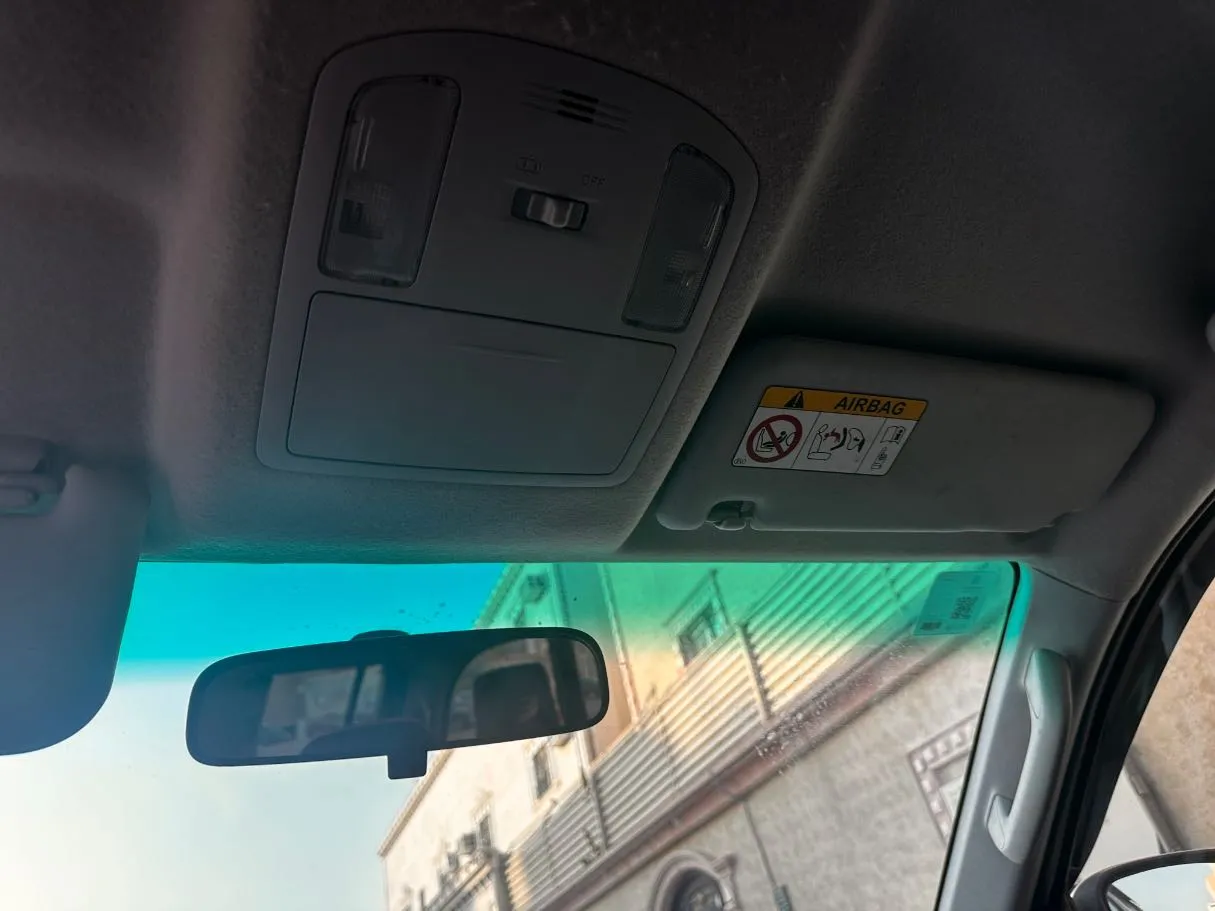 Car image 21